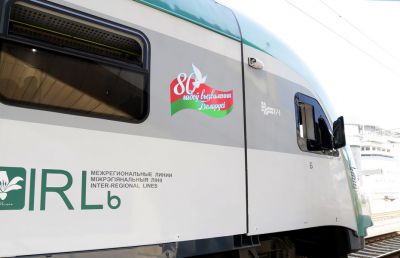 Поезда с символикой 80-летия освобождения Беларуси начали курсировать по стране