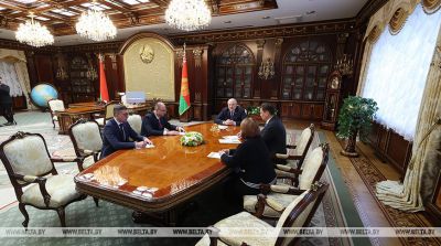 Лукашенко поставил задачу высаживать в Беларуси больше деревьев