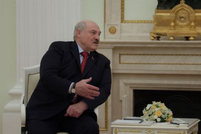 Лукашенко предложил России отправить в космос еще одного белорусского космонавта