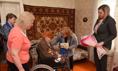 Ветеран Великой Отечественной войны Екатерина Здоровцова принимала гостей